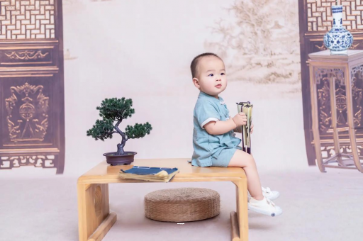 东莞宝宝几个月可以笑出声